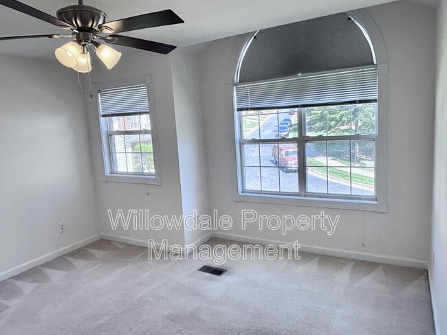 Building Photo - 138 Grande Meadow Way