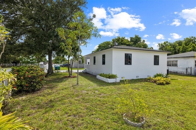 Building Photo - 9055 NW 33rd Ave