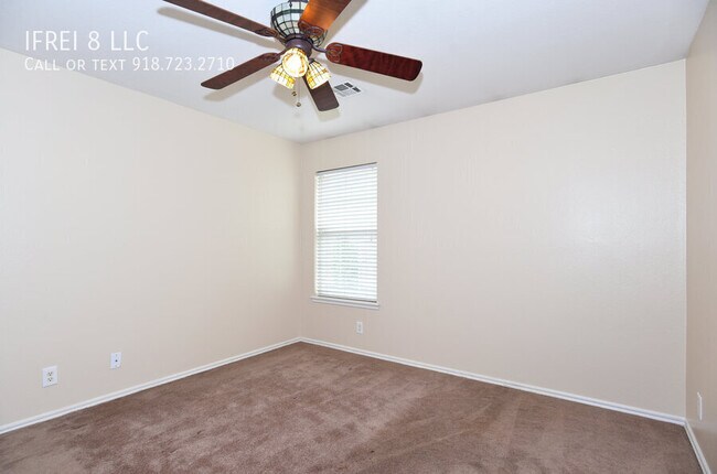 Building Photo - 300 S 63rd St