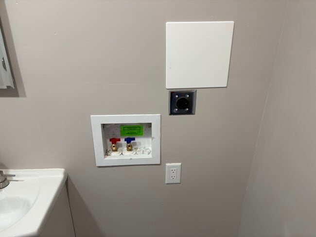 Building Photo - 2136 Miner St