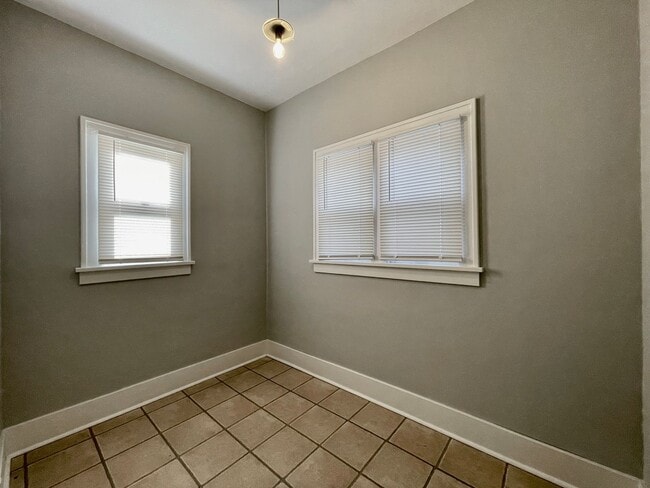 Building Photo - Four Bedroom Home in Wyoming