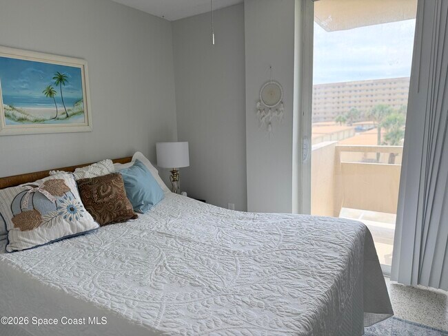 Building Photo - 2020 N Atlantic Ave