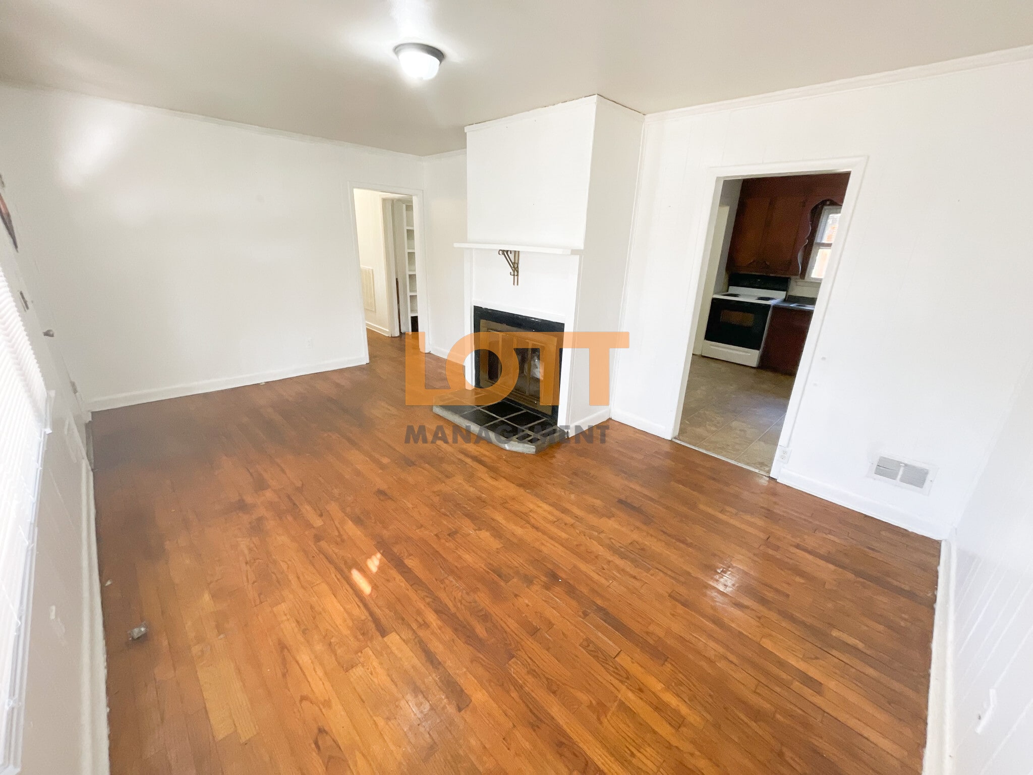 Building Photo - 42 West Ave