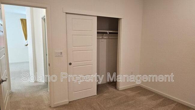 Building Photo - 1317 Essence Ln