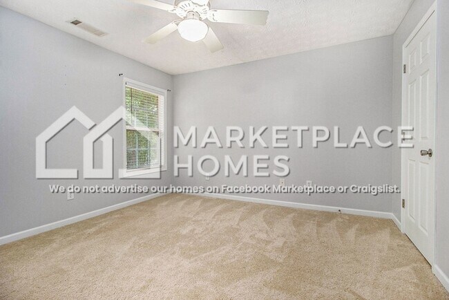 Building Photo - 314 Interlake