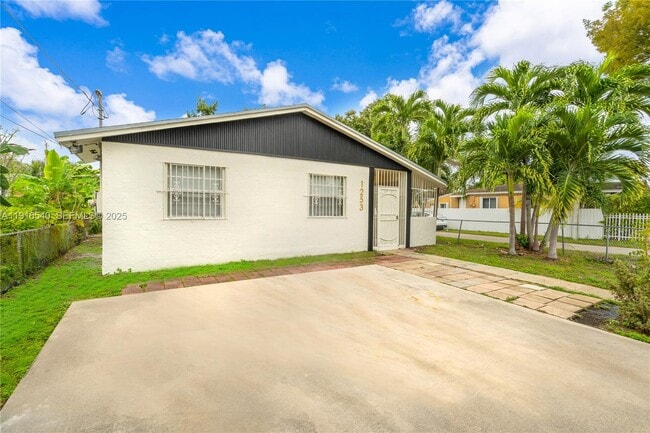 Building Photo - 1253 NW 44th St