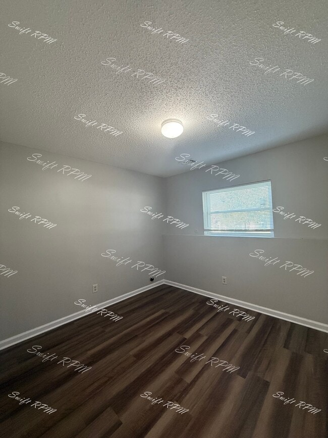 Building Photo - 6451 Hallet St