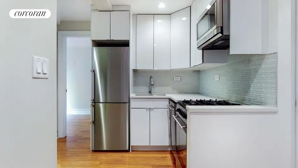 Building Photo - 69 Bennett Ave