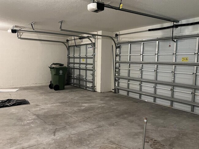 Building Photo - 1714 SW Haylake Ave