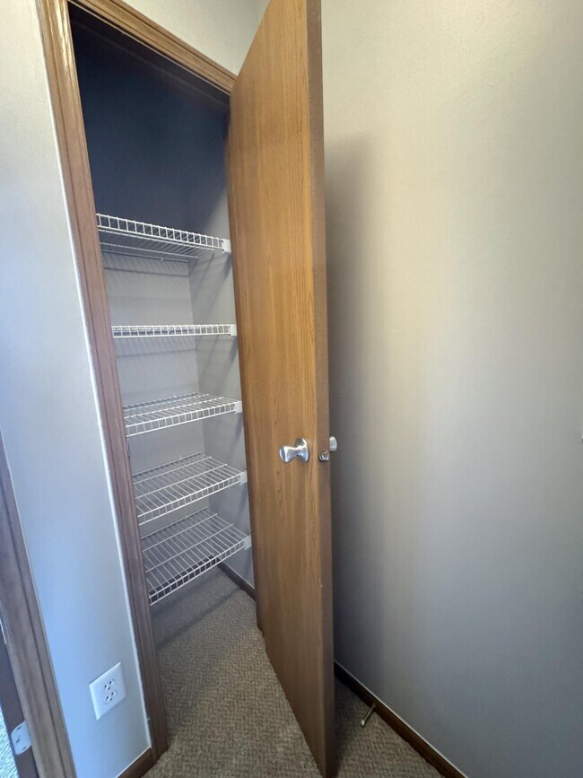 Building Photo - 1720 Messner Dr