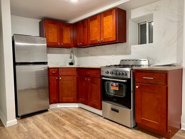 Building Photo - 19 Laidlaw Ave