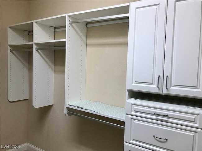 Building Photo - 1169 Midori St