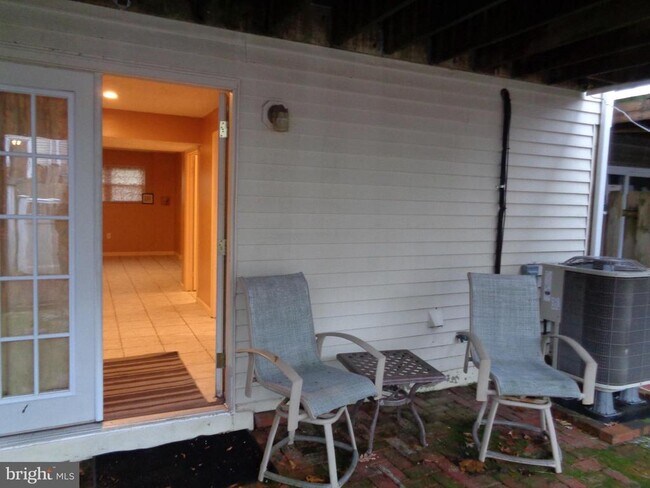 Building Photo - 4020 Rustico Rd