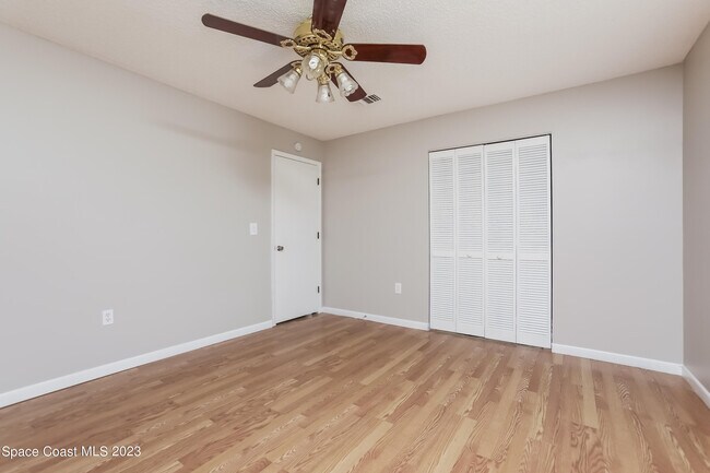 Building Photo - 597 Hillsdale Ave NW