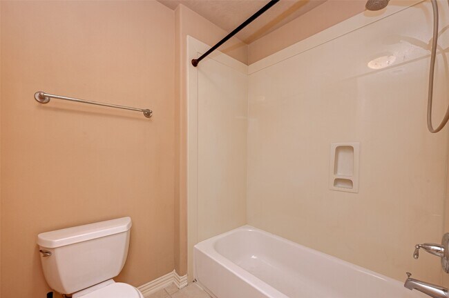 Building Photo - 14426 Summerleaf Ln