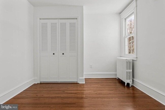 Building Photo - 137 Kenilworth Rd