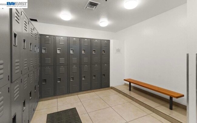 Building Photo - 320 N Civic Dr