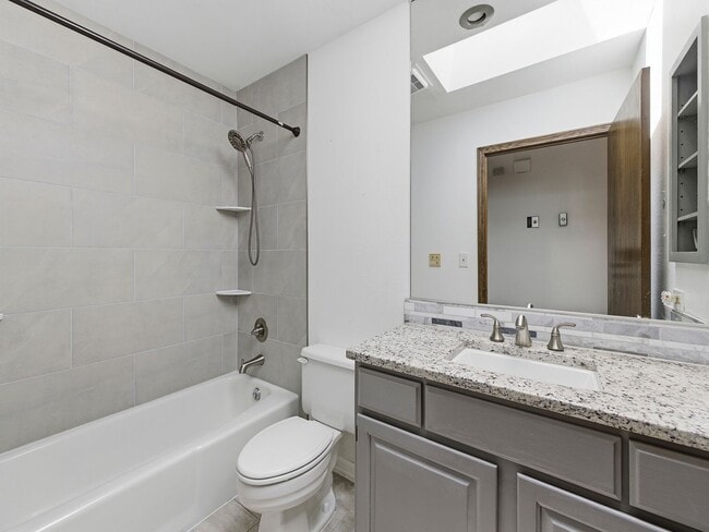 Building Photo - Central Fort Collins Convenience | 2 Bed Condo + Garage Near Drake & College