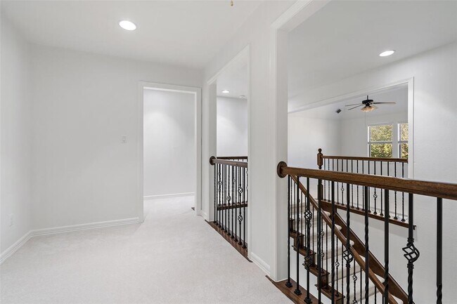 Building Photo - 172 Mirafield Ln