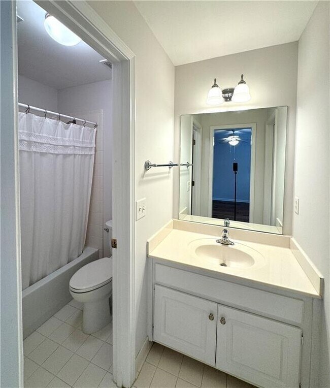 Building Photo - 1070 Admiral Crossing