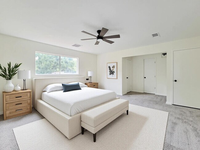 Building Photo - 3930 Cypress Hill Dr