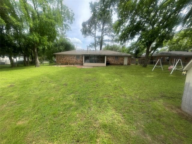 Building Photo - 616 E Main St