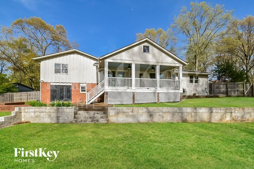 Building Photo - 1769 Great Oaks Cove
