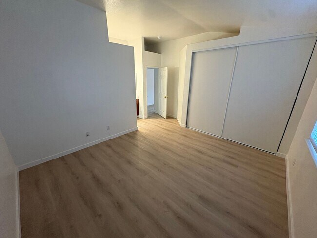 Building Photo - Beautiful 3 Bedroom, 2 Bath Single Story Oakley Home