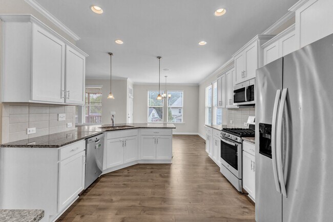 Building Photo - 4701 Kia Dr