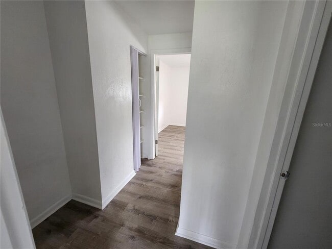 Building Photo - 806 SW 64th Terrace