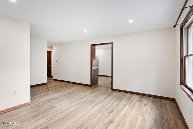 Building Photo - 62 Devitt Rd