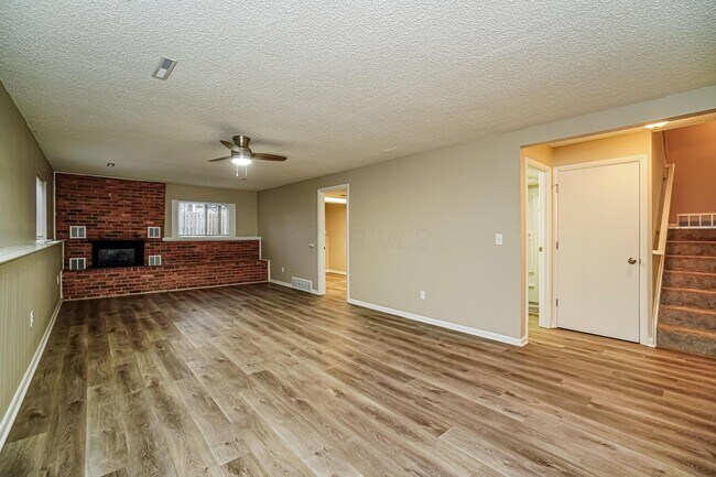 Building Photo - 6464 Firethorn Ave