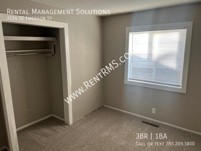 Building Photo - 3104 SE Emerson St