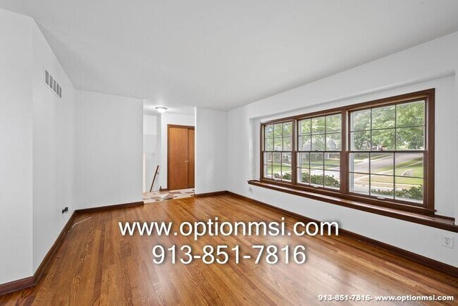Building Photo - Comfort, Space & Style – Beautifully Updated Split-Level Home