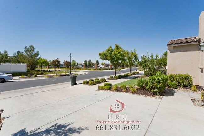 Building Photo - Highgate Community 3 bedroom -2 bath