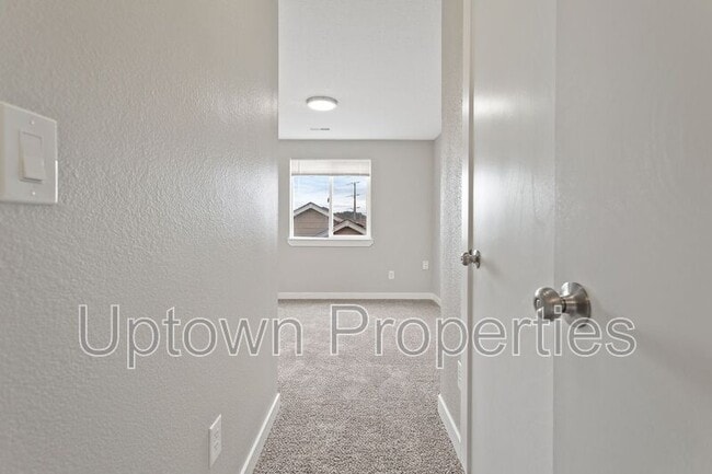 Building Photo - 14186 SE Summerfield Loop