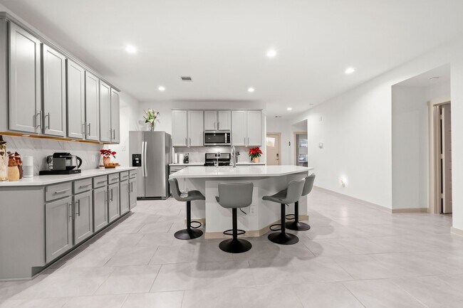 Building Photo - 29506 Gordon Sevilla St