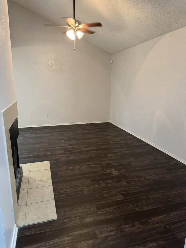 Building Photo - 5988 Westcreek Dr