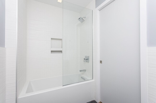 Building Photo - 124 Brunswick St