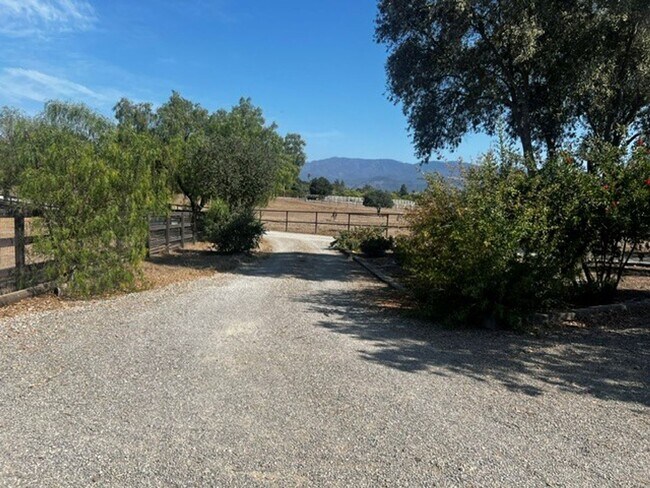 Building Photo - 1701 Calzada Ave