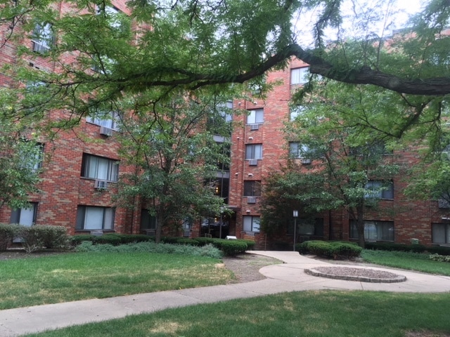 Building Photo - 5310 N Chester Ave