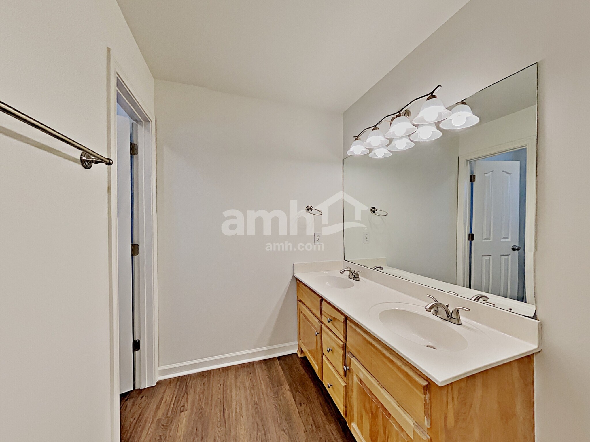 Building Photo - 311 Annadel St