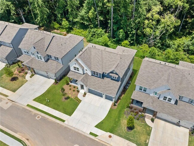 Building Photo - 461 Maypop Ln