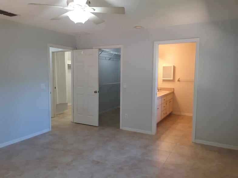 Building Photo - 19642 SW 54th St