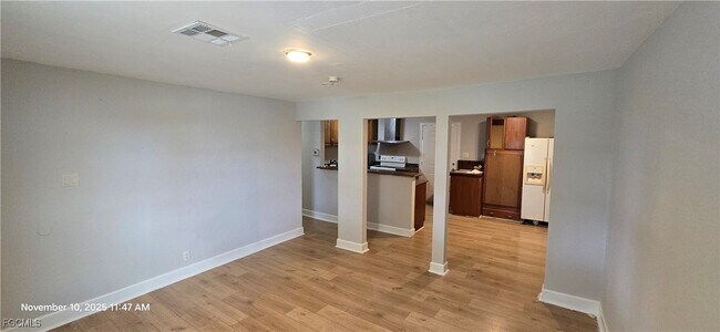 Building Photo - 12104 Suncrest Ln