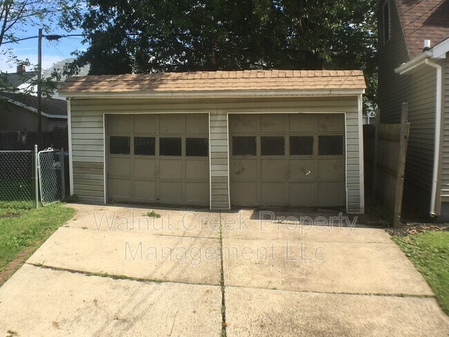 Building Photo - 1593 Winchester Ave