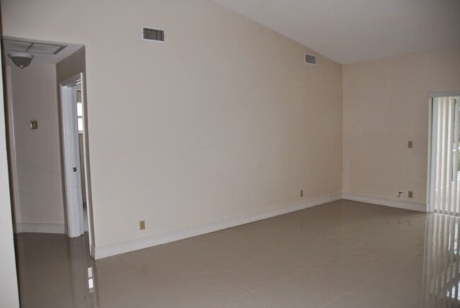 Building Photo - 5137 Rosen Blvd
