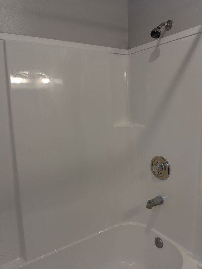 Building Photo - 7394 Bellehaven Dr