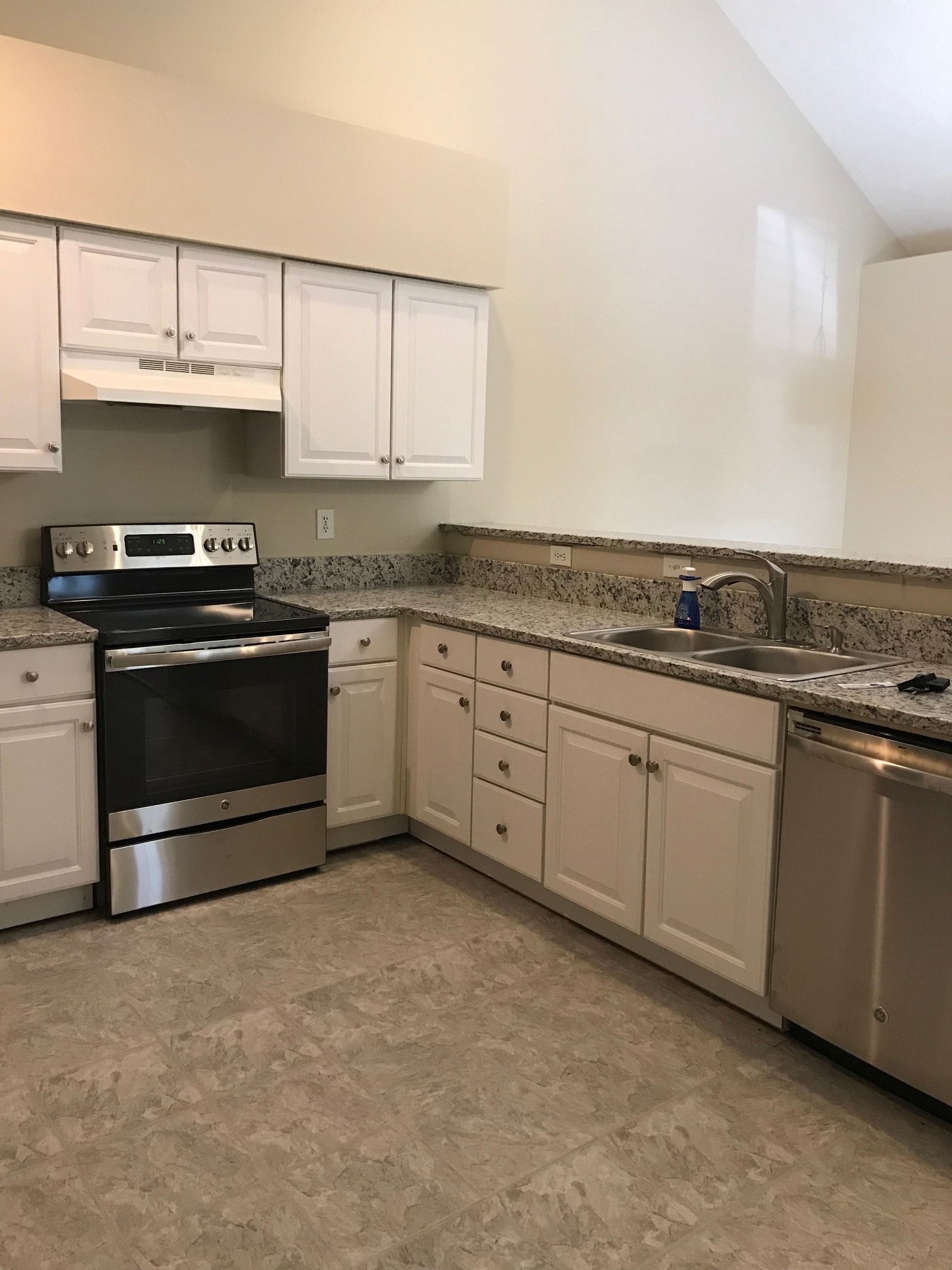 Building Photo - 4402 Orchard Trce