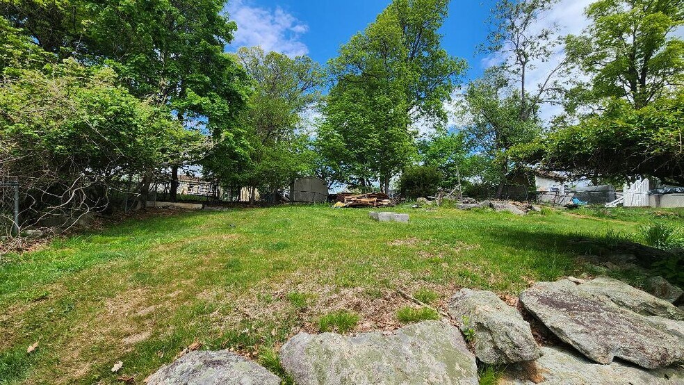 Building Photo - 306 Nariticong Ave